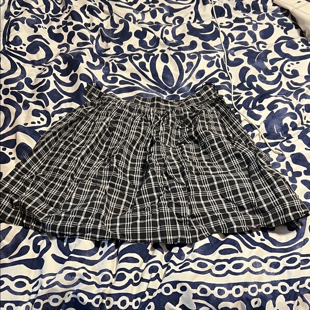 Jones New York Black and White Plaid Skater Skirt